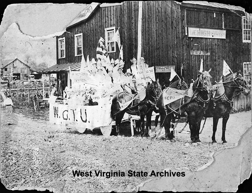 Womens Christian Temperance Union (WCTU) float, Alderson, 1916. Pauline Miller/Virginia Lodnell Collection, West Virginia State Archives (100212)
