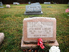 Headstone for Lieutenant Robert J. Miller in Maplewood Cemetery. Courtesy Cynthia Mullens
