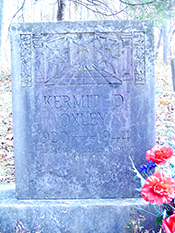 Headstone for Kermit D. Oxley in Oxley Cemetery, Boone County. <i>Find A Grave</i> photo courtesy Lee Atkins 