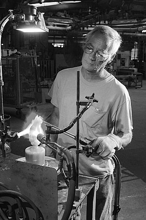 Fenton glassworker Charlie Porter