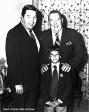 Jennings, son Jay, and grandson