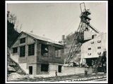 Skip hoist house, mine Number 261 at Caretta. This picture is also found in the DeHaven Collection, Roll 1609 10.