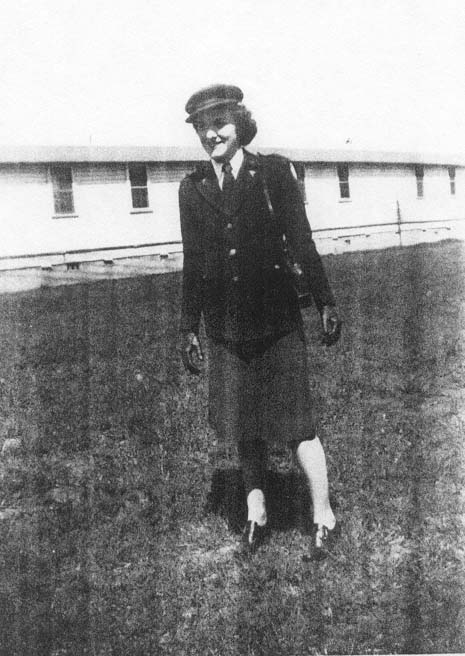 Virginia Louise
Link, Fort Knox, Kentucky, 1942