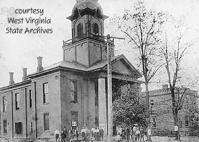 historic view of courthouse
